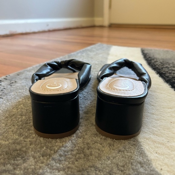 NWOB Cato slip on heels - Picture 3 of 6